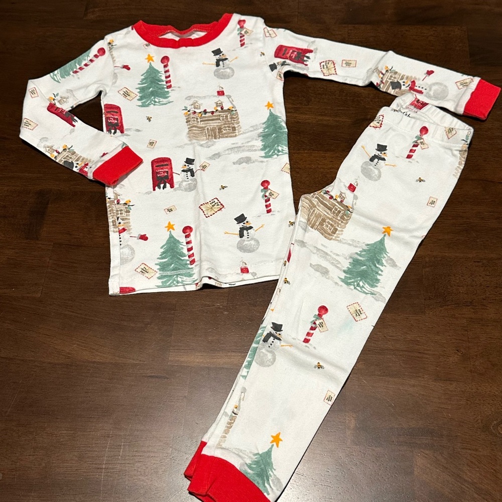 Burt's Bees Kids Pajama Set with Red and Green Holiday Print